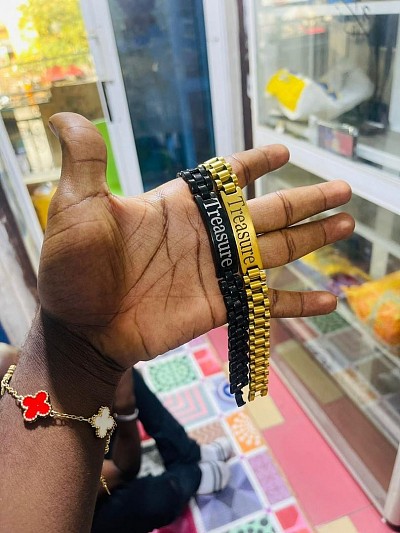 Bracelet